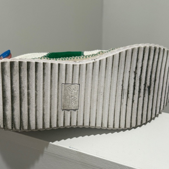 Zodiac Cream and Green Platform Sneakers - Picture 9 of 9